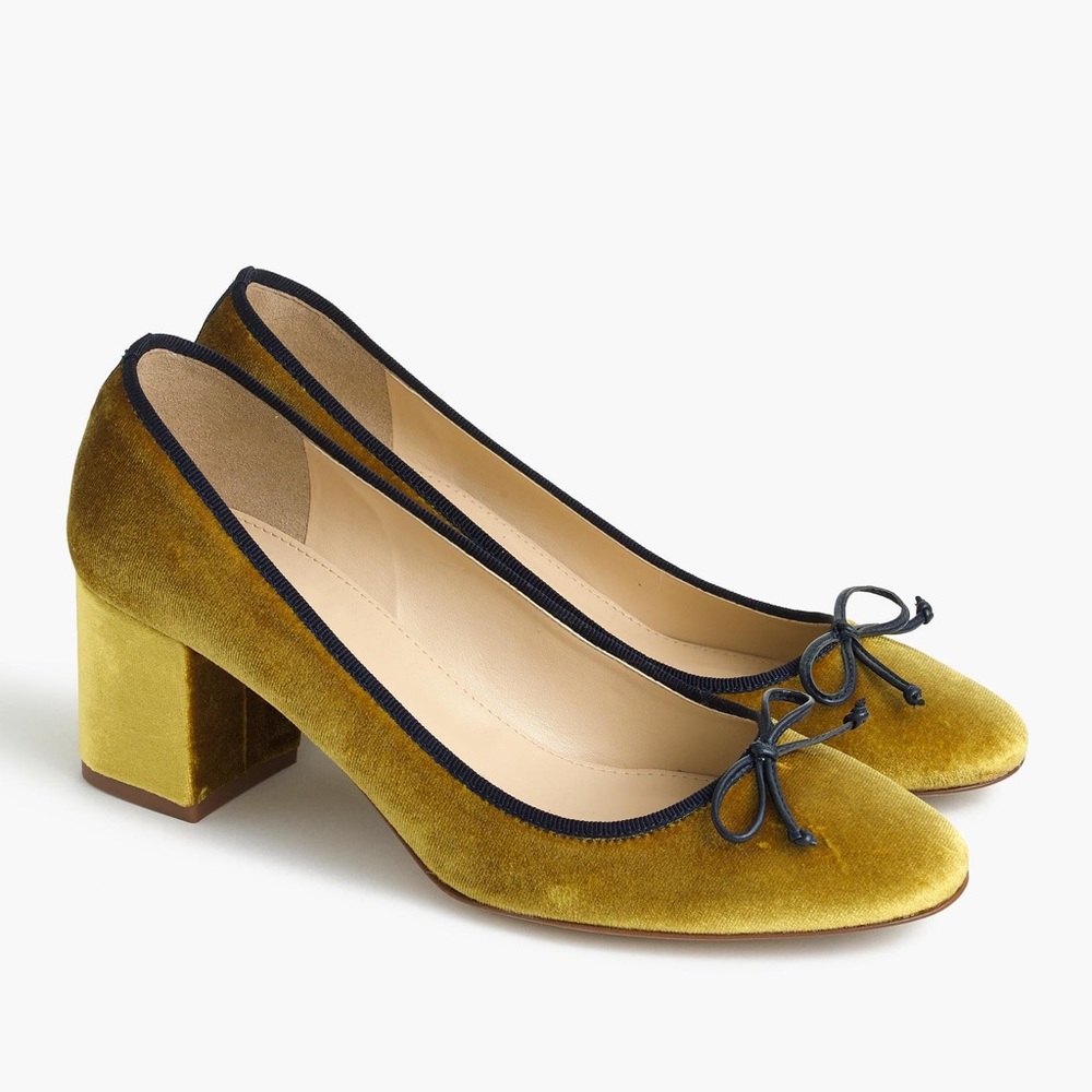Jcrew velvet Evie Ballet Pumps, new in box. Light Amber. NWT